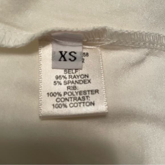 EUC - Dragonfly Puffed Sleeve T-Shirt - Picture 5 of 6